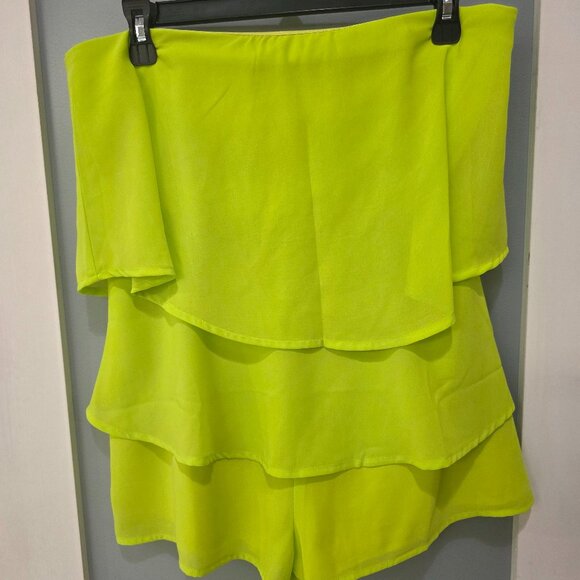 superdown Pants - Superdown Women’s Strapless Tiered Romper – Yellow – Size M